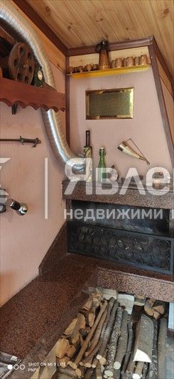Явлена продава къща с облагороден двор във вилна зона с.Костенец