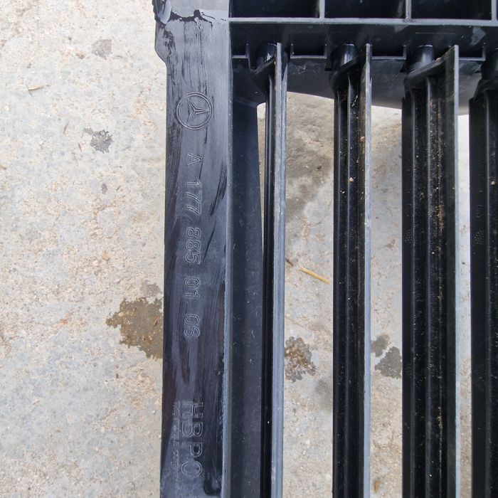 Mercedes Benz A W177  2020 клапи, жалюзи