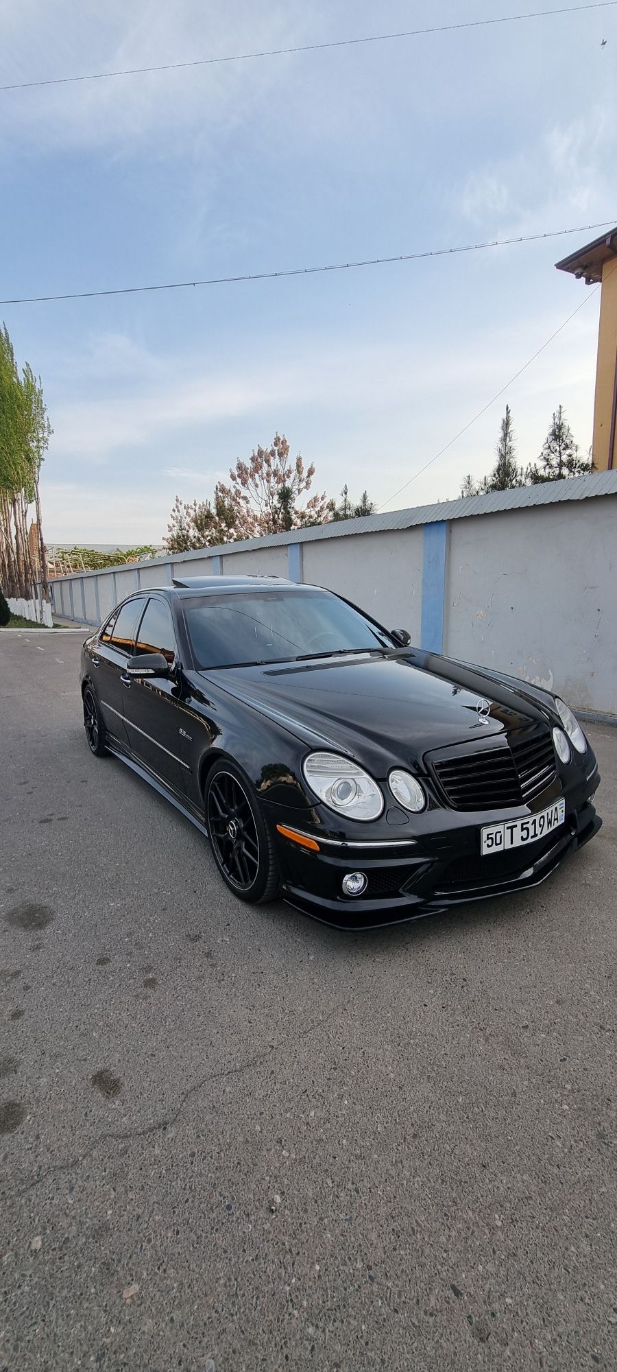 Mercedes-benz w211 E63 AMG