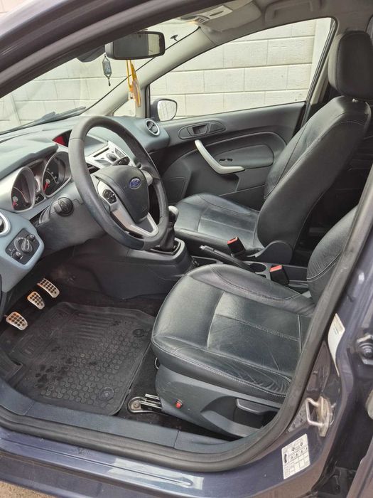 Ford Fiesta, 4 usi, 1,6l, 2011, 96 cp