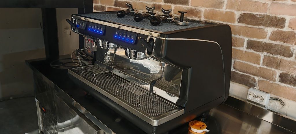 Продажа кофемашин SIMONELLI, VICTORIA ARDUINO, WMF, Dr.coffee, Kalerm.