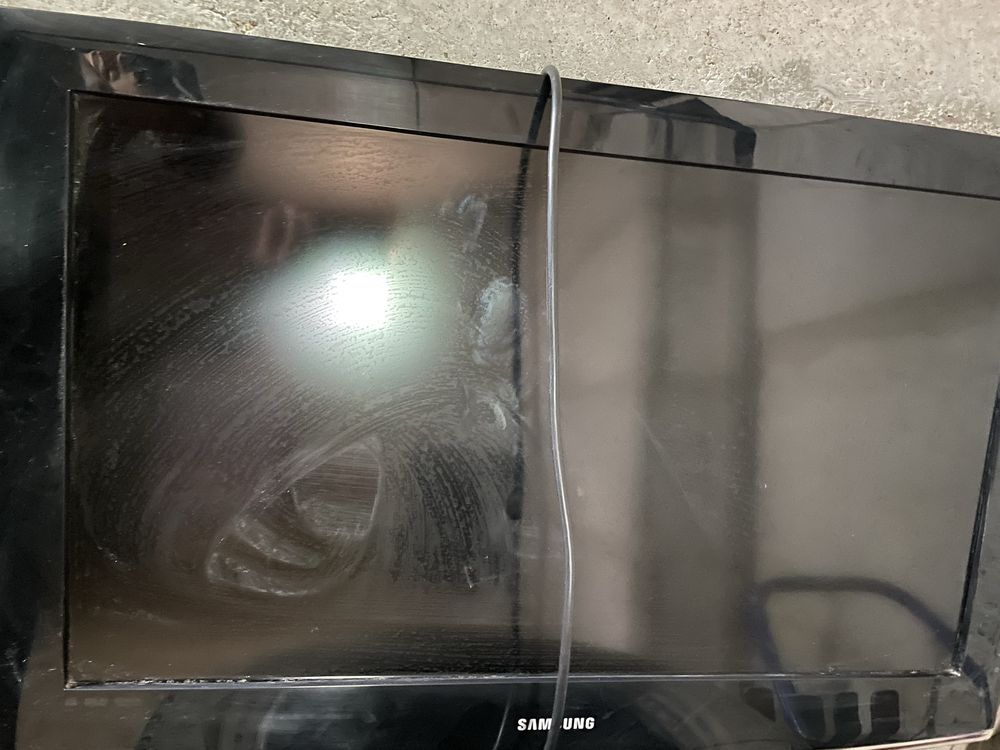 Samsung LE32B450