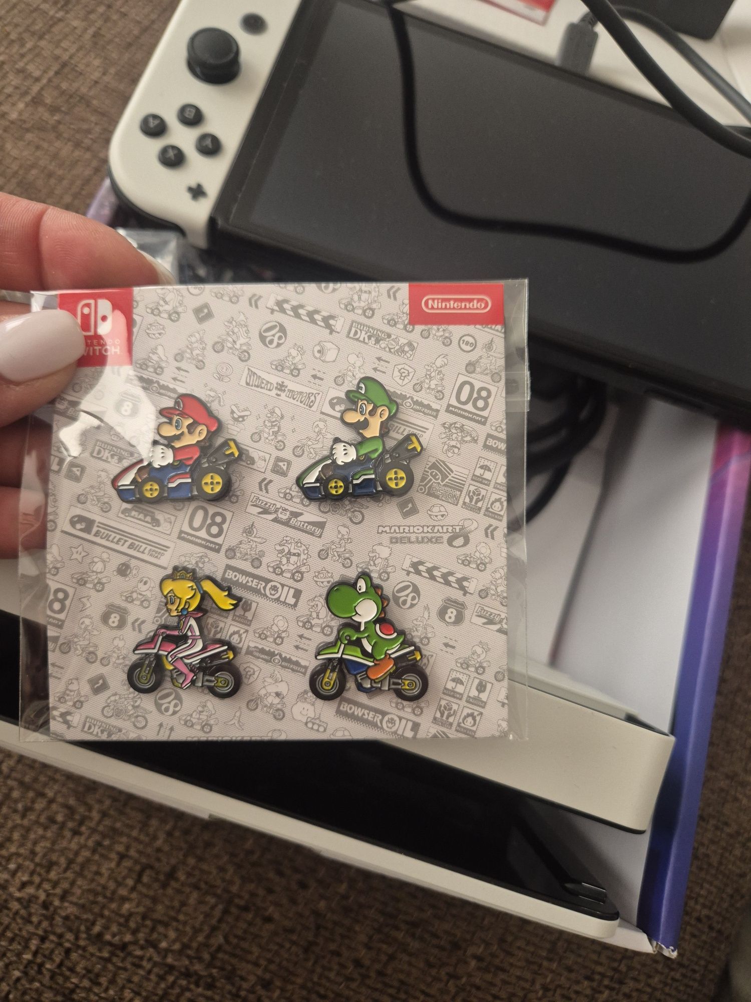 Nintendo Switch бял