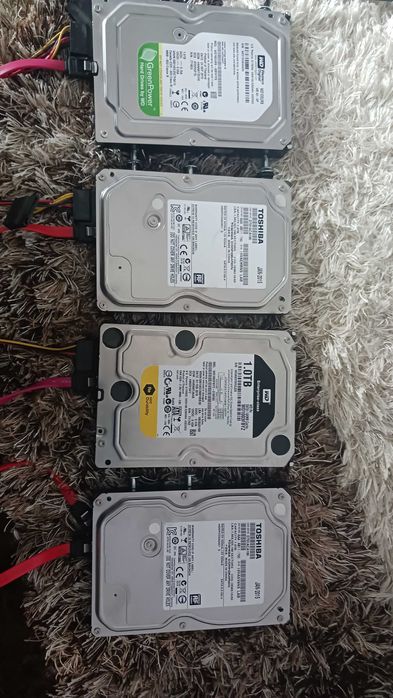 HDD 1 TB Toshiba, WD