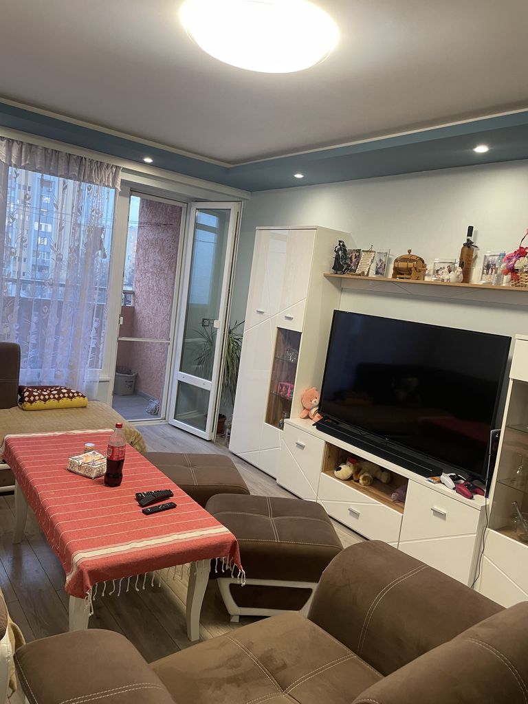 Продава се Тристаен апартамент в Нова Загора - 80 кв.м за 1275 €/кв.м - Снимка #1
