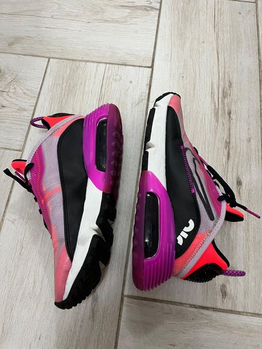 Adidasi nike air max