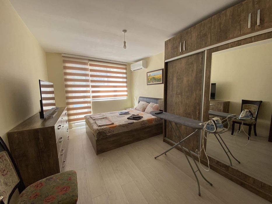 Дава се под наем Тристаен апартамент в Варна, Бриз - 100 кв.м за 650 € - Снимка #7