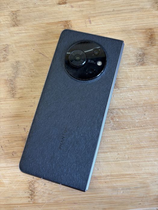 Tecno Phantom V Fold