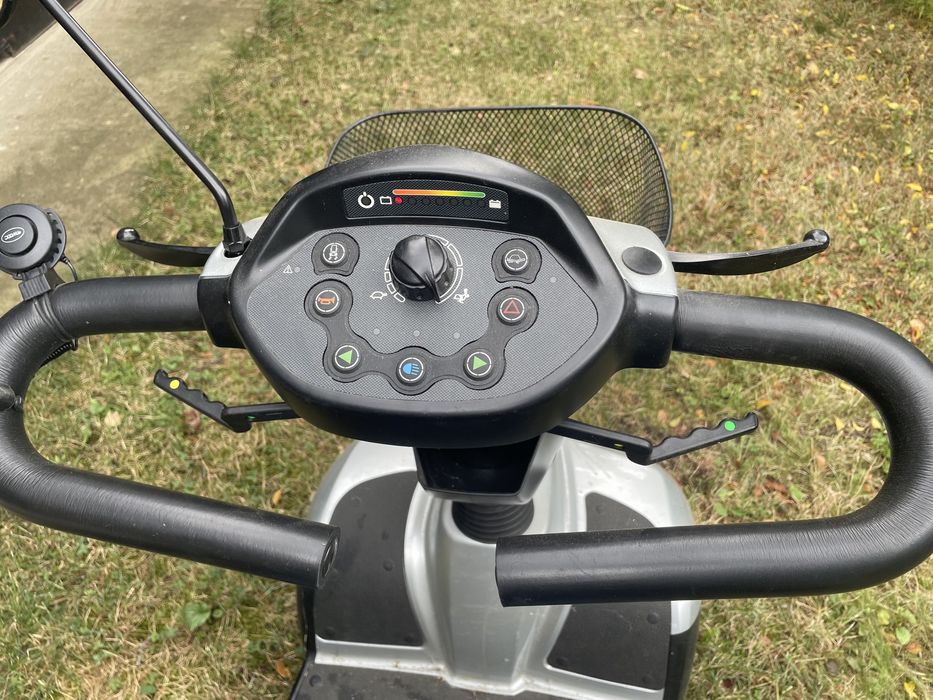 Carut electric pentru persoane vârstnice și persoane cu dizabilități