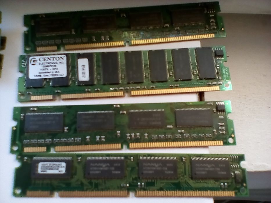 Vand memorii SDRAM de 64