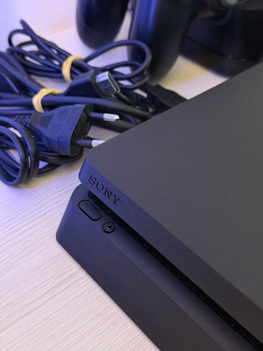 Consola Sony PlayStation 4 Slim PS4