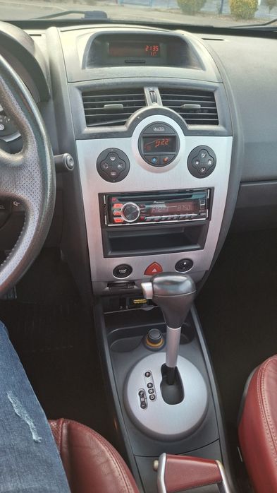 Renault Megane decapotabil motor 2l benzina cutie automata