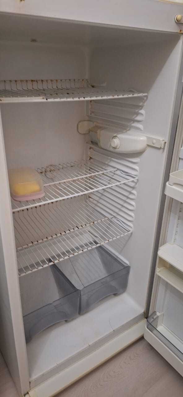 холодильник Атлант б.у. в165 ш60