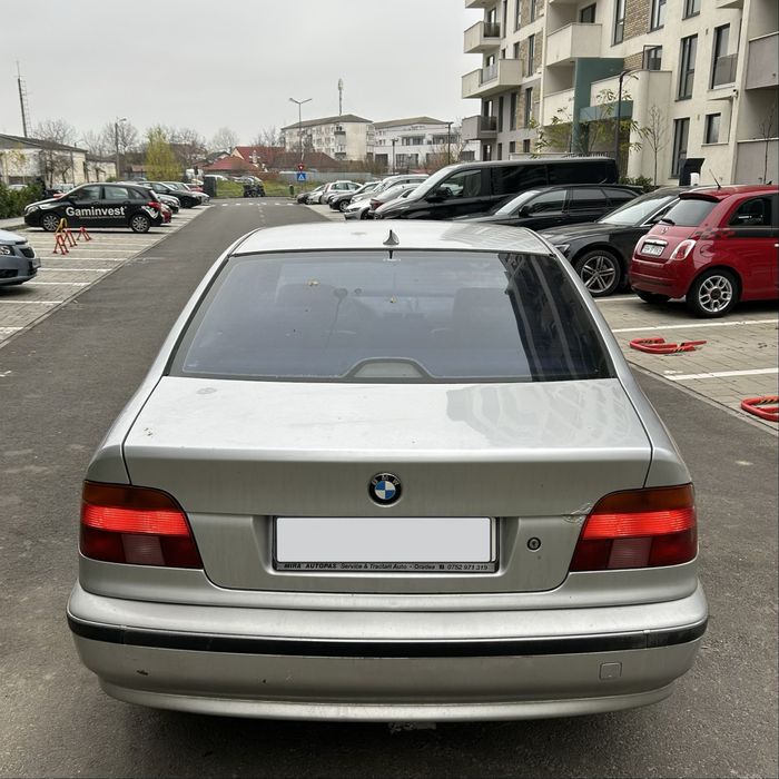 Vând BMW E39 2.0 diesel, an 2000, non-facelift