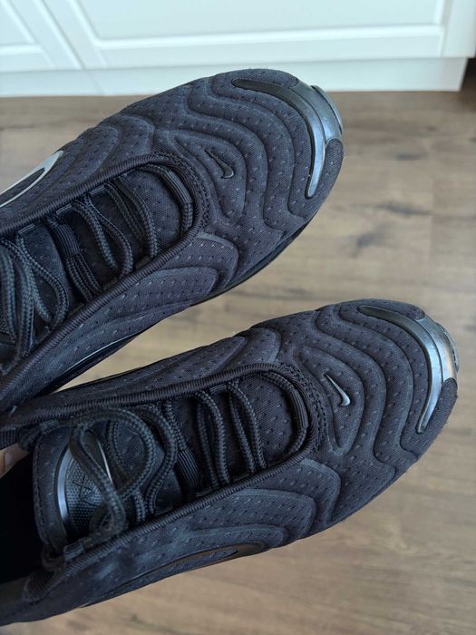 Оригинален Nike Air MAX 720 - 39