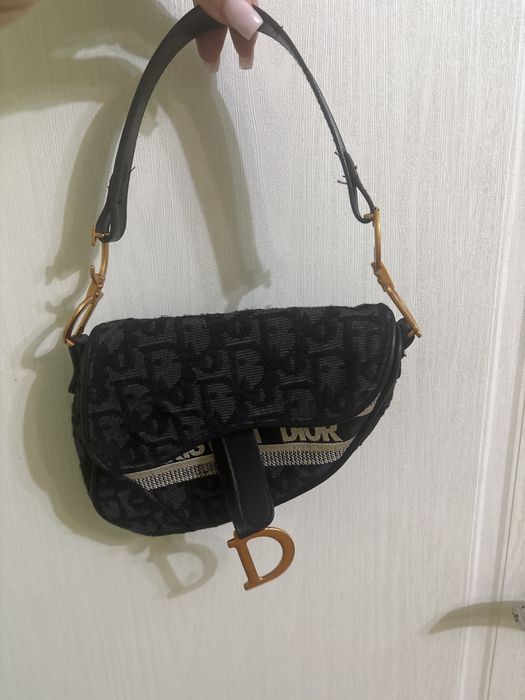 Чанта dior ,нова,мини и много компактна