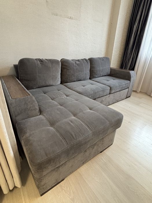 Продается разкладной-угловой диван для гостинной