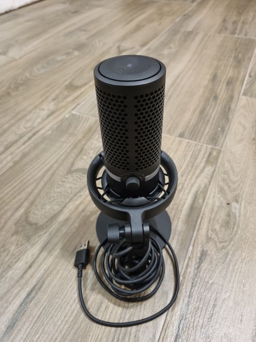 HyperX DuoCast микрофон