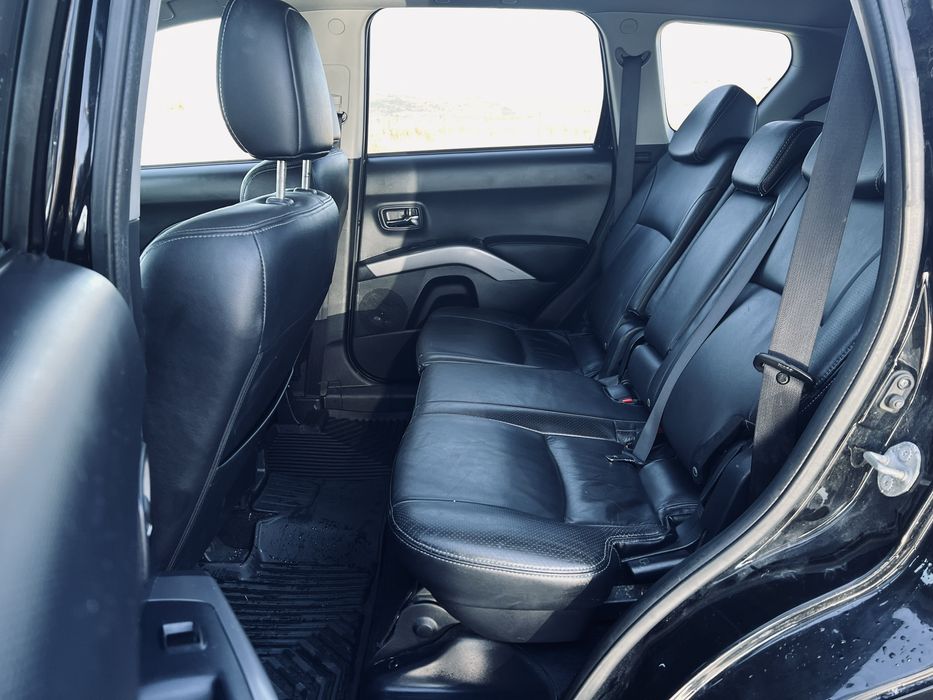 Mitsubishi Outlander 7locuri 2.0D 2009 4X4 Oferta pana 26.11!!!