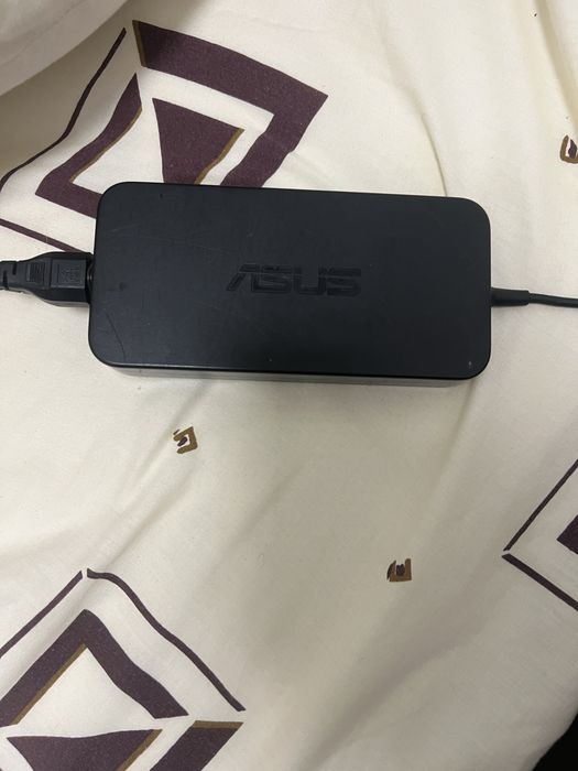 Laptop ASUS ROG i7-6700HQ/GTX 960M 4GB/16GB RAM/1TB + SSD- foarte bun