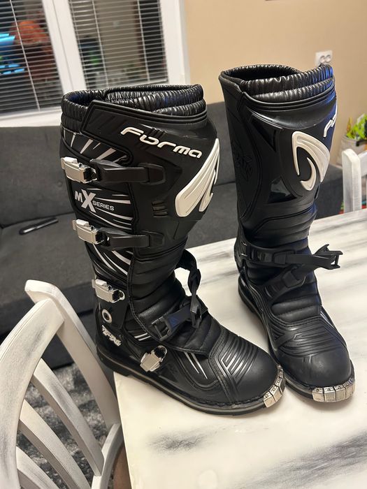 Кросови ботуши Forma