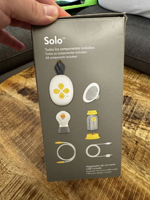 Medela Solo - Двуфазна електрическа помпа за кърма + шише и фуния
