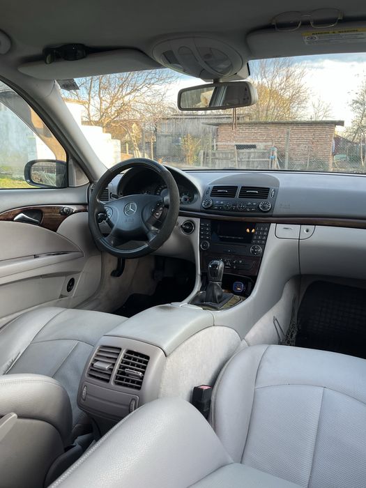 Mercedes W211 E Class