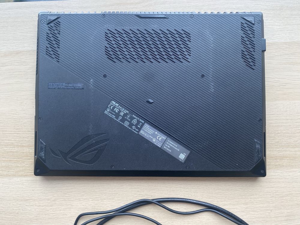 Лаптоп asus rog strix scar ii
