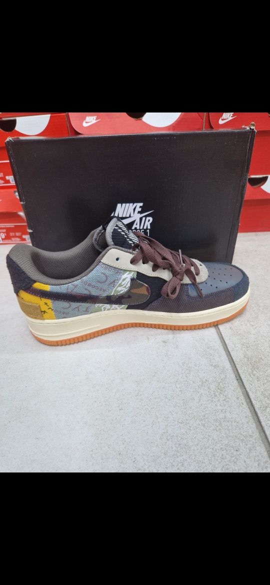 Nike Air Force Travis Scott
Travis Scott Cactus Jack