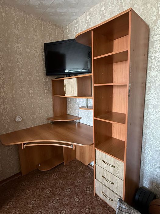 Стол компьютерный