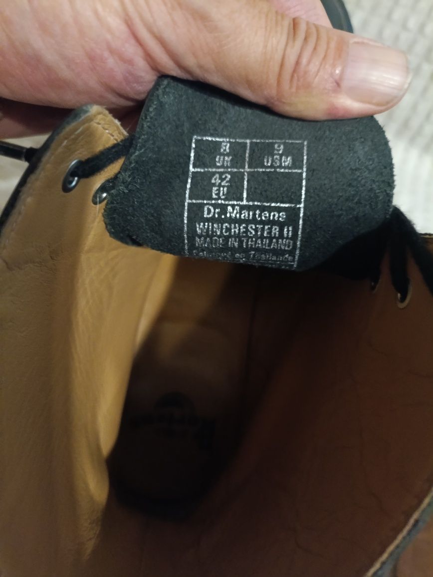 N.42 Кубинки Dr. Martens като чисто нови