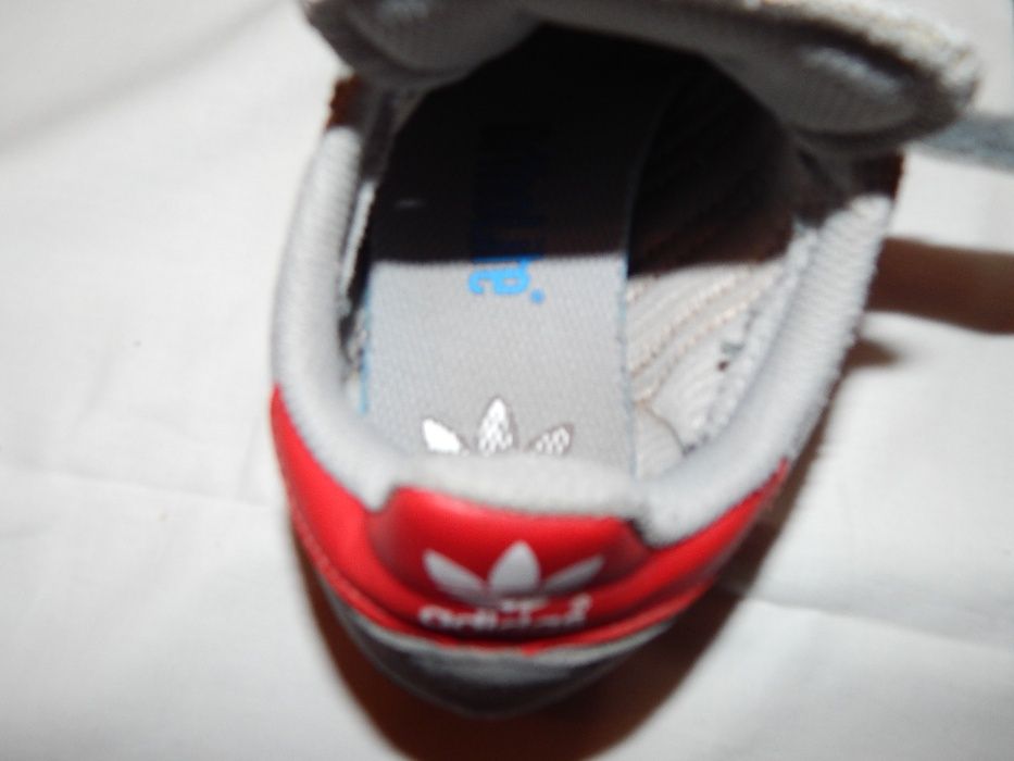 Маратонки ADIDAS № 32