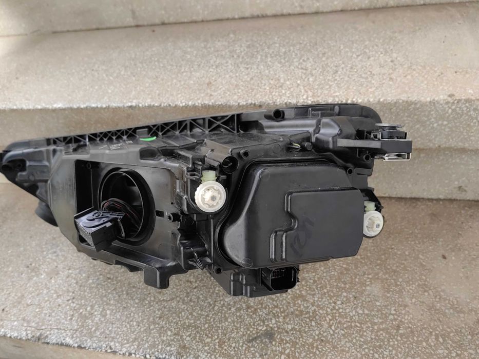 Фар Audi Q5 Matrix LED десен / Фар Ауди Кю5 LED Оригинален