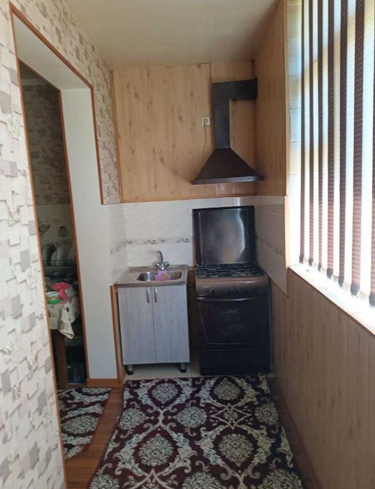 Чиланзар 19 квартол 4/3/4 продаётся квартира.Балкон 1,5*6