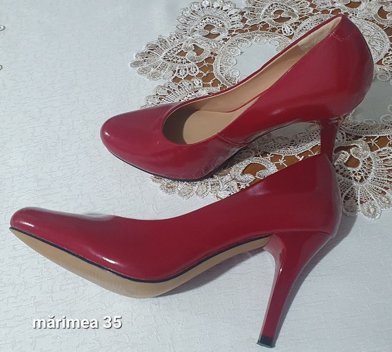 Vând pantofi damă  cu toc