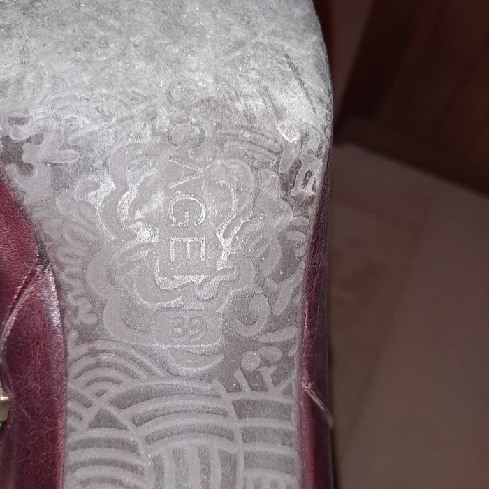 Дамски ботуши цвят бордо