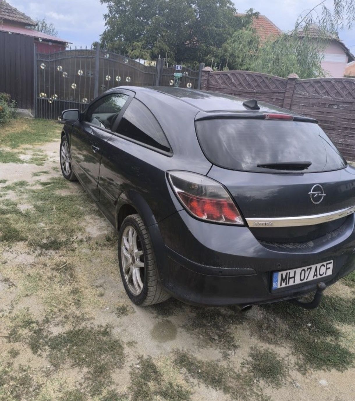 Vând Opel Astra H GTC 2009 1.9 150 cp