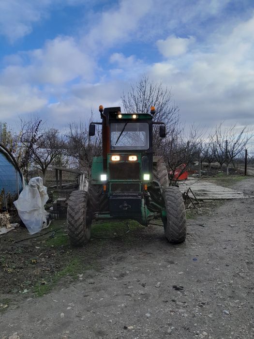 Tractor cu motor de Saviem