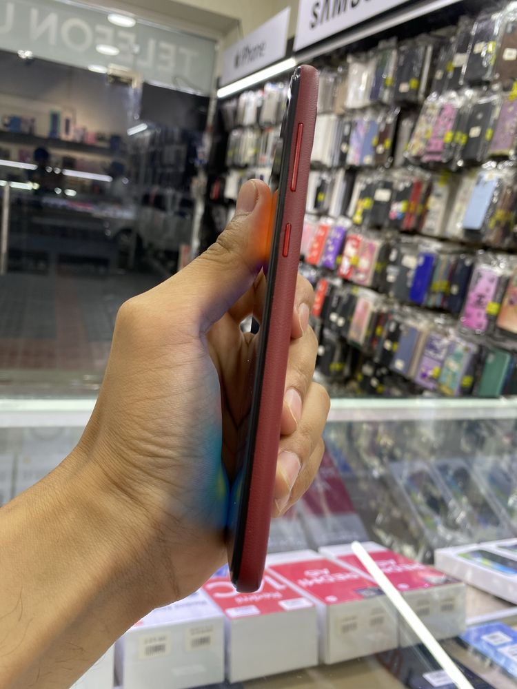 Samsung A20.