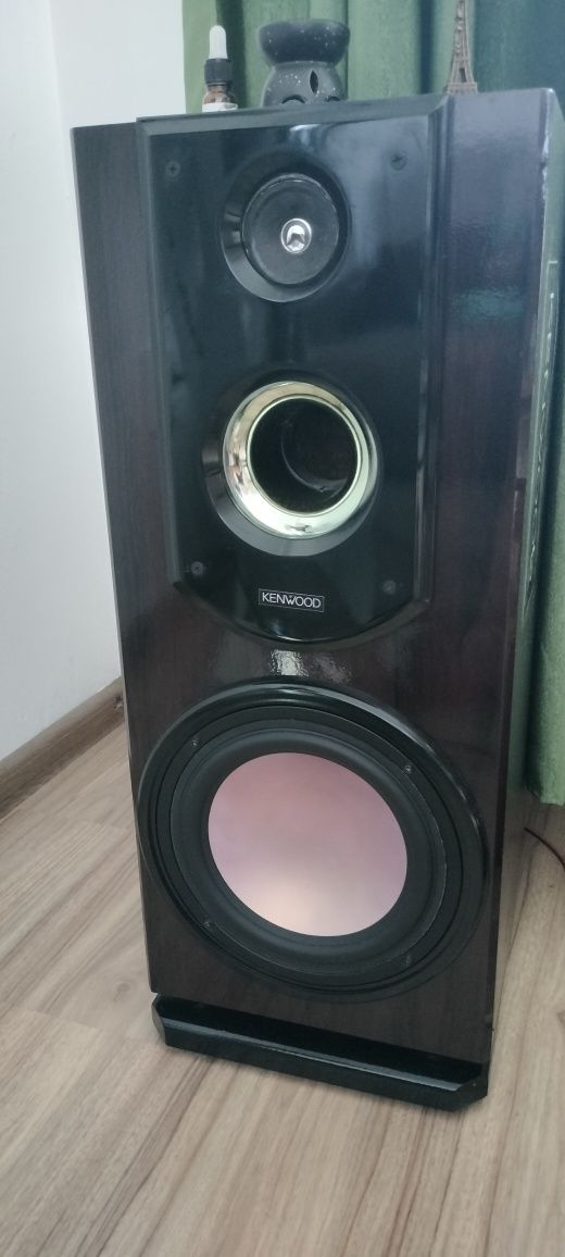 Amplificator Makie FRS 2800 plus 2 boxe