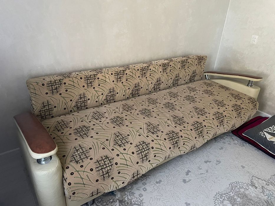 Продаю диван в хорошие руки