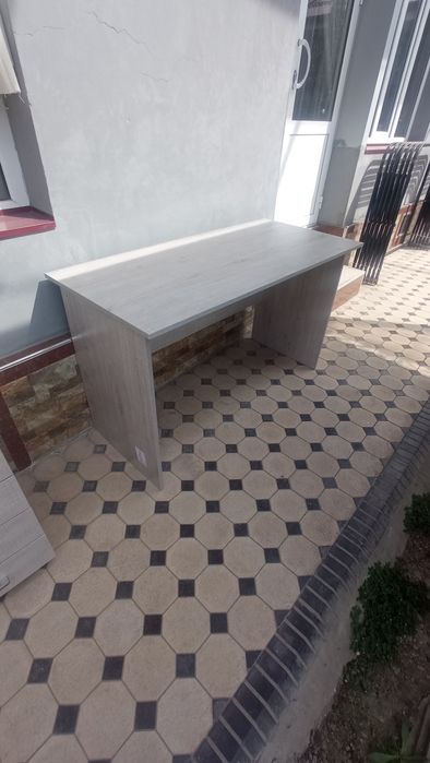 Stol,tumba kamud sotiladi.