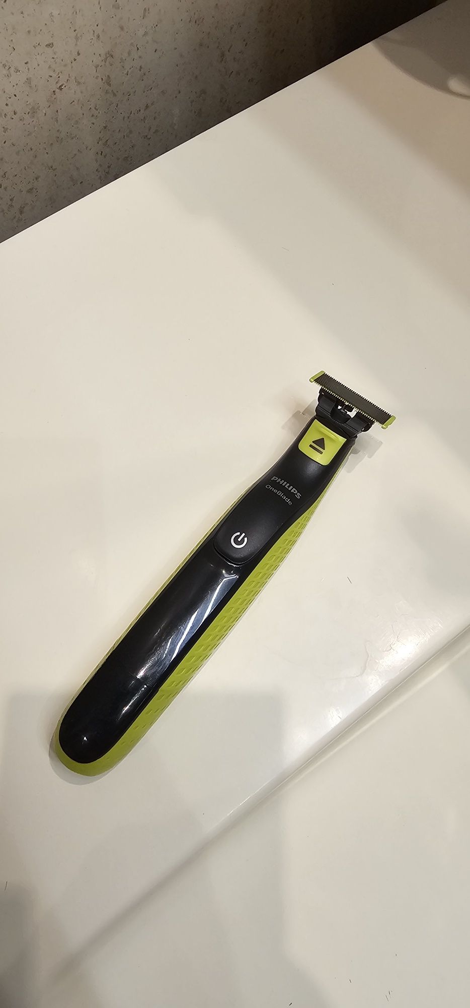 Машинка за подстригване/ тример за бръснене Филипс.  Philips one blade