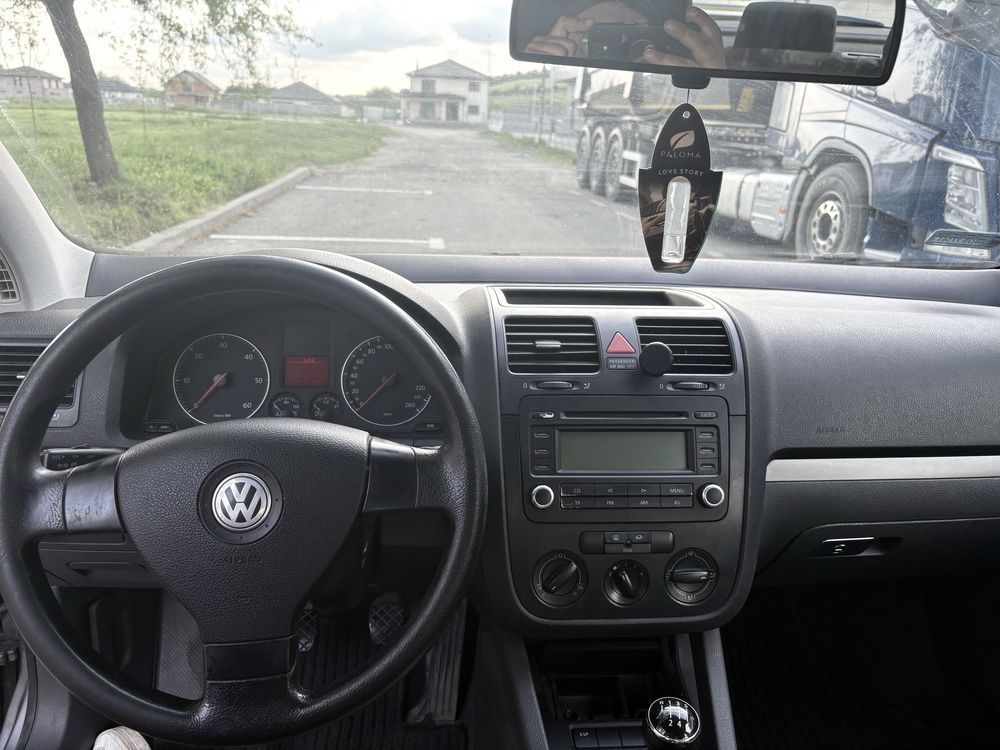 De vanzare Golf V motor 1.9