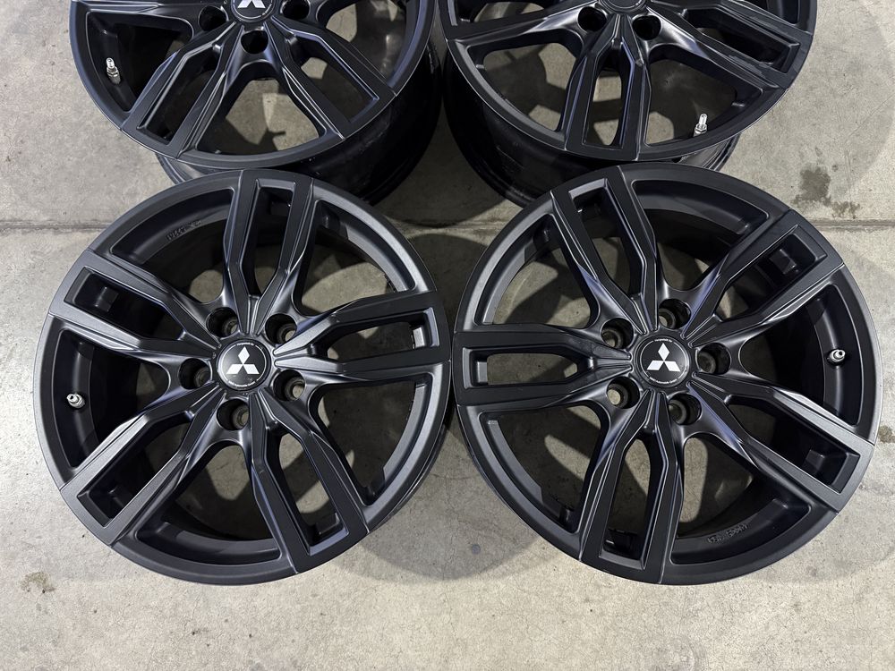 4бр. КАТО НОВИ 17” ОРИГИНАЛНИ Джанти 5x114,3 за -MITSUBISHI-7Jx17,ET38