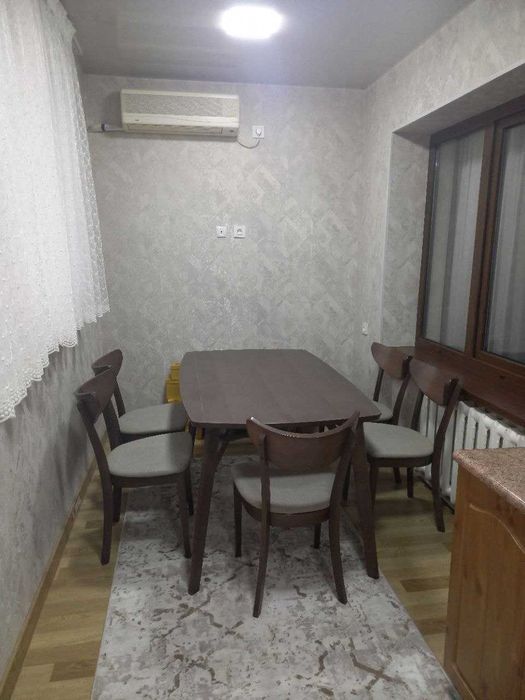 квартира своя , хорошая локация