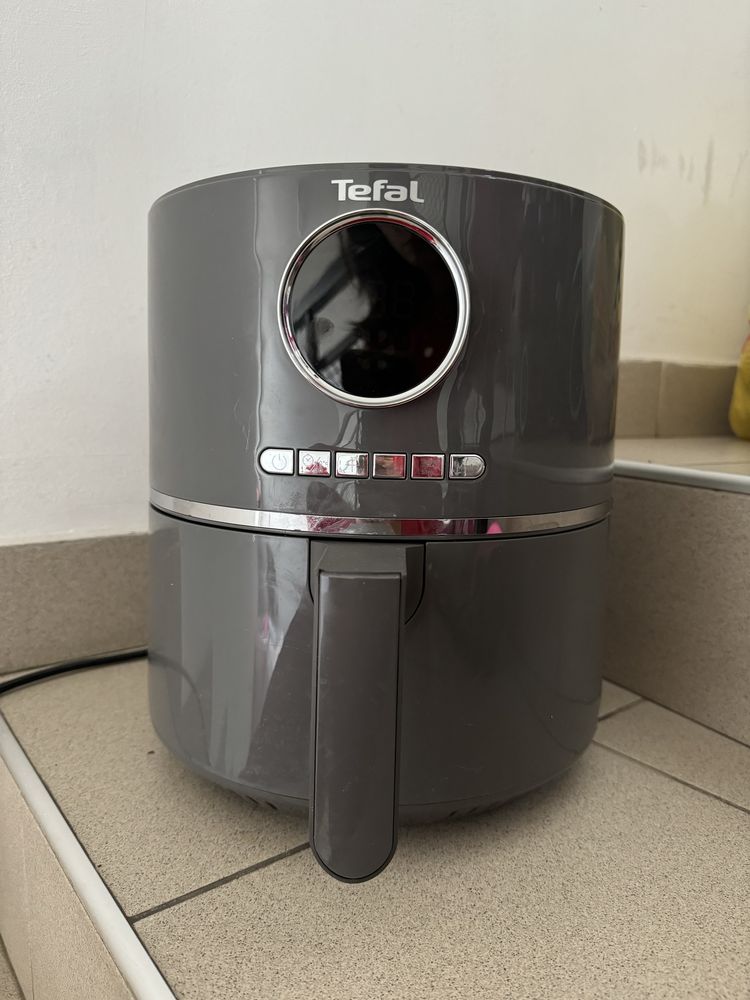 Уред за здравословно готвене TEFAL Ultra Fry Digital airfrayer еърфрай