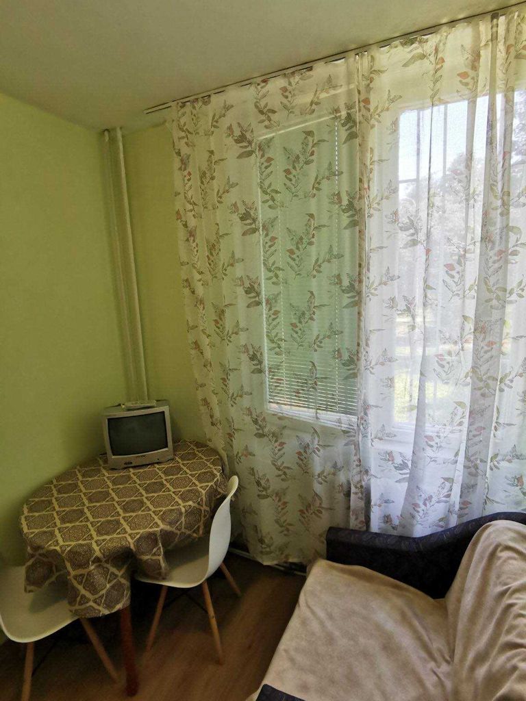Дава се под наем Едностаен апартамент в Бургас, Лазур - 40 кв.м за 153 € - Снимка #4