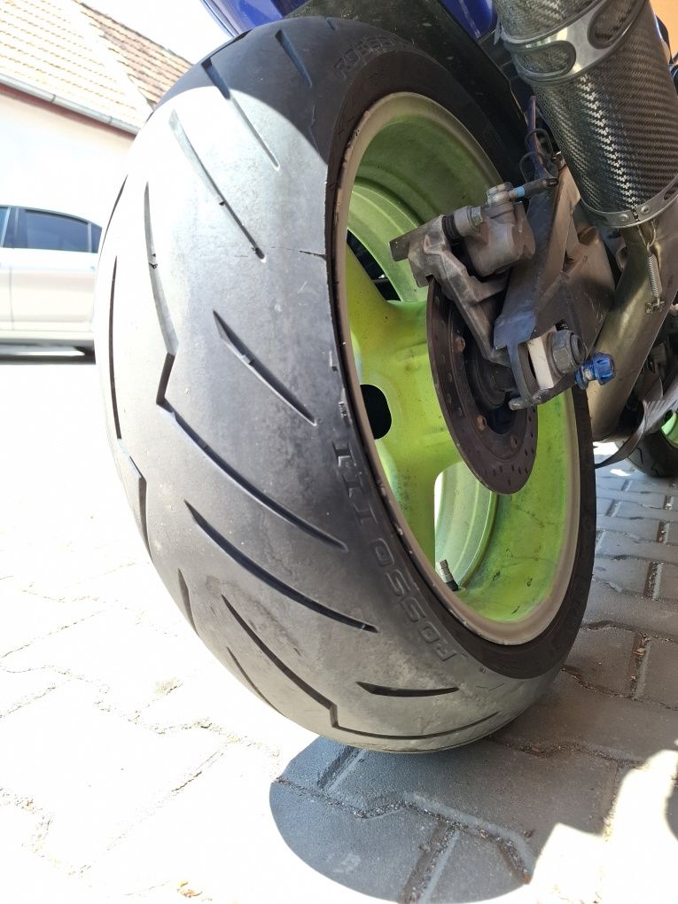 Yamaha yzf R1 2002 r 1 injectie