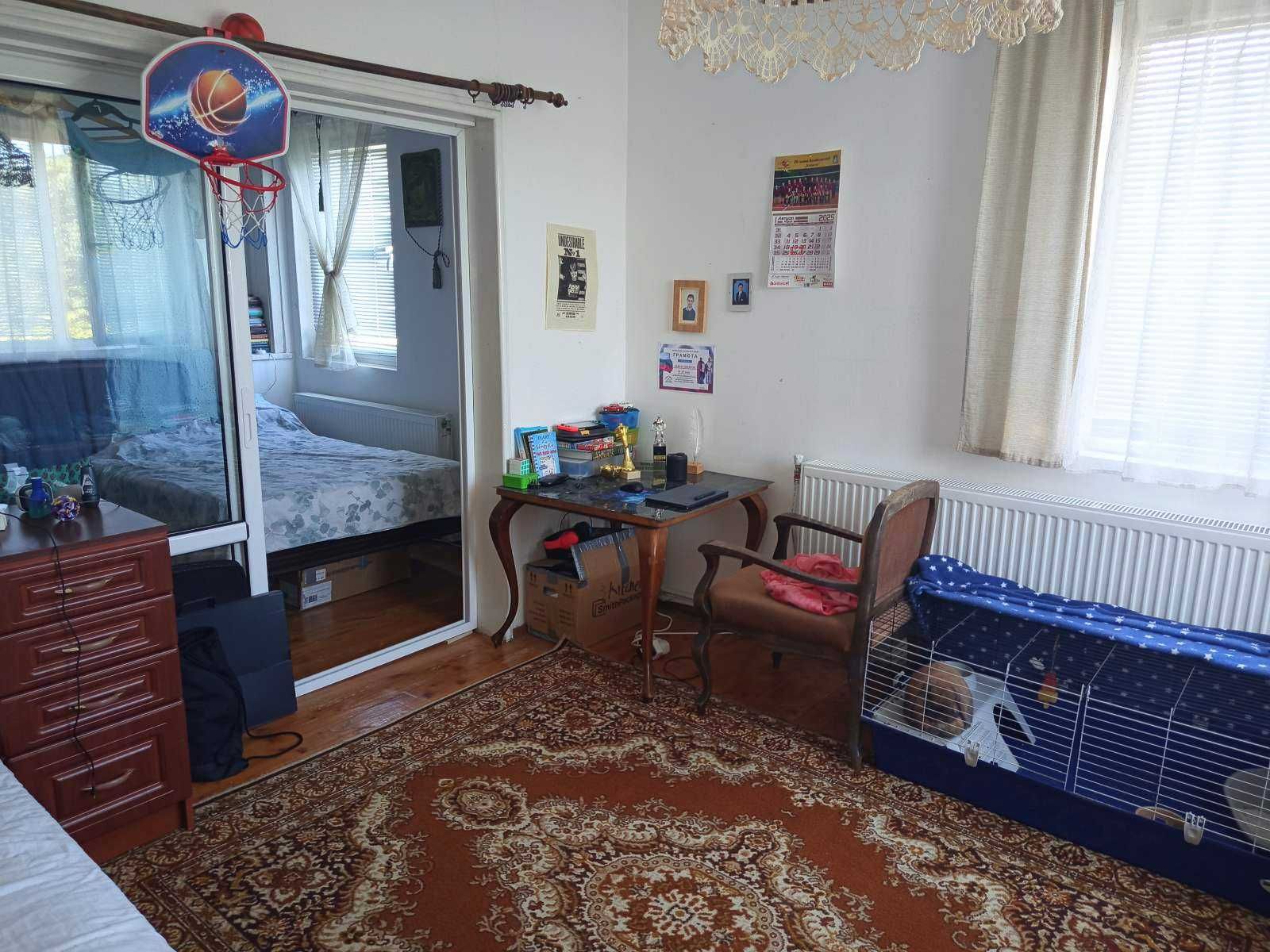 Отдава под наем къща в с. Енина